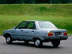 写真 3 車 Renault 9 セダン (2 世代 1986 1988)