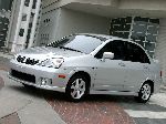 Otomobil Suzuki Aerio karakteristik, foto 1