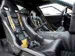 Gluaisteán Bugatti EB 110 tréithe, grianghraf 4