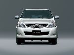 Automobiel Toyota Innova kenmerken, foto 2