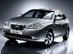 Automobil Hyundai Elantra sedan vlastnosti, fotografie 3