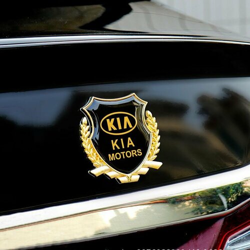 Металлическая эмблема на автомобиль KIA, самоклеющаяся фото