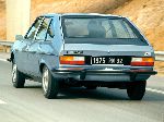 ფოტო მანქანა Renault 30 ჰეჩბეკი (1 თაობა 1975 1984)
