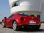 Gluaisteán Alfa Romeo 4C tréithe, grianghraf 6