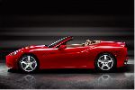 Otomobil Ferrari California karakteristik, foto 2