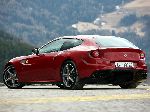 Avtomobil Ferrari FF xususiyatlari, fotosurat 2