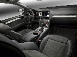 Automobil Audi Q7 egenskaber, foto 11