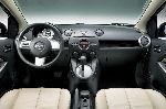 grianghraf 6 Carr Mazda 2 AU-spec. sedan 4-doras (2 giniúint [athstíleáil] 2010 2017)