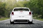 fotosurat 14 Avtomobil Chrysler 300C Sedan (1 avlod 2005 2011)