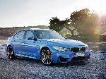 写真 13 車 BMW 3 serie セダン (E90/E91/E92/E93 2004 2010)