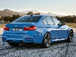 写真 16 車 BMW 3 serie セダン (E90/E91/E92/E93 2004 2010)