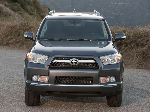 фотография 10 Авто Toyota 4Runner Внедорожник (4 поколение 2003 2009)