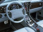 صورة فوتوغرافية 10 سيارة Bentley Azure كابريوليه (1 جيل 1995 2003)