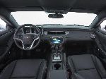fotografie 6 Auto Chevrolet Camaro Coupe 2-uși (5 generație 2008 2014)