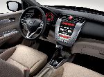 grianghraf 5 Carr Honda City Sedan (5 giniúint 2008 2011)