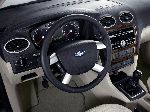 grianghraf 68 Carr Ford Focus Hatchback 5-doras (3 giniúint 2011 2017)