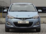 写真 2 車 Hyundai i20 ハッチバック 3-扉 (1 世代 2008 2010)