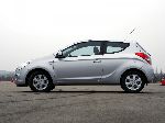 写真 12 車 Hyundai i20 ハッチバック 3-扉 (1 世代 2008 2010)