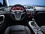 լուսանկար 31 Ավտոմեքենա Opel Insignia Sports Tourer վագոն 5-դուռ (1 սերունդ [վերականգնում] 2013 2017)