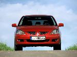 عکس 2 اتومبیل Mitsubishi Lancer واگن 5 در، درب (IX 2000 2005)