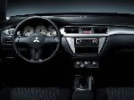 عکس 6 اتومبیل Mitsubishi Lancer واگن 5 در، درب (IX 2000 2005)