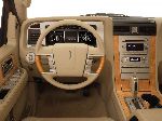 fotografie 5 Auto Lincoln Navigator L terénní vozidlo 5-dveřový (3 generace 2007 2014)
