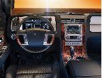 fotografie 6 Auto Lincoln Navigator L terénní vozidlo 5-dveřový (3 generace 2007 2014)