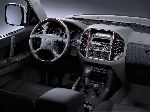 фотаздымак 19 Авто Mitsubishi Pajero Пазадарожнік 5-дзверы (4 пакаленне [рэстайлінг] 2011 2017)
