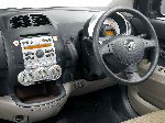fénykép 8 Autó Toyota Passo Hatchback (1 generáció 2004 2010)