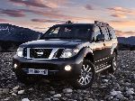 kuva 17 Auto Nissan Pathfinder Maastoauto (R51 2004 2010)