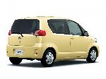 صورة فوتوغرافية 6 سيارة Toyota Porte ميني فان (1 جيل [تصفيف] 2005 2011)