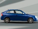 fotografie 3 Auto VAZ (Lada) Priora hatchback 5-dveřový (1 generace [facelift] 2013 2017)