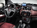 fénykép 13 Autó Fiat Punto Hatchback 5-ajtós (3 generáció [Áttervezés] 2012 2017)