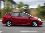 fotografie 3 Auto Nissan Tiida Hatchback (C11 [restyling] 2010 2014)