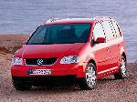 Samochód Volkswagen Touran minivan charakterystyka, zdjęcie