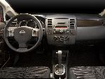 fotosurat 7 Avtomobil Nissan Versa Sedan (1 avlod 2006 2009)