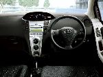 φωτογραφία 7 Αμάξι Toyota Vitz RS χατσμπάκ 5-θυρο (XP130 2010 2014)