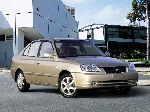 Automobiel Hyundai Accent sedan kenmerken, foto 5