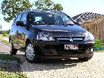 Otomobil Holden Barina hatchback karakteristik, foto