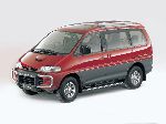 Avtomobíl Mitsubishi Delica minivan značilnosti, fotografija