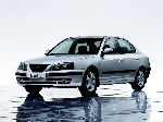 Gluaisteán Hyundai Elantra sedan tréithe, grianghraf 4