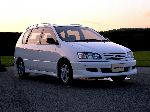 Automobilis Toyota Ipsum minivenas charakteristikos, nuotrauka